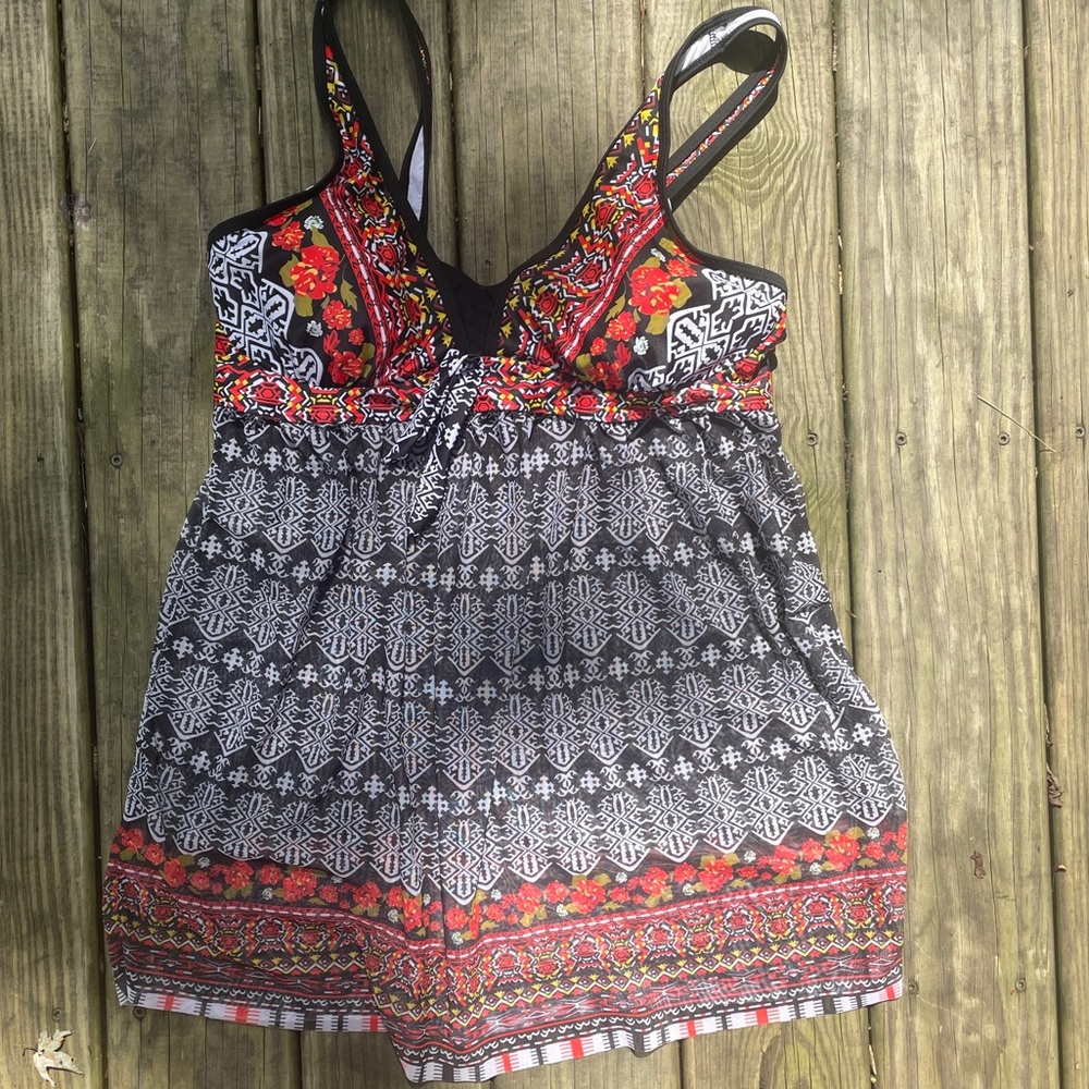 Black and red tankini top